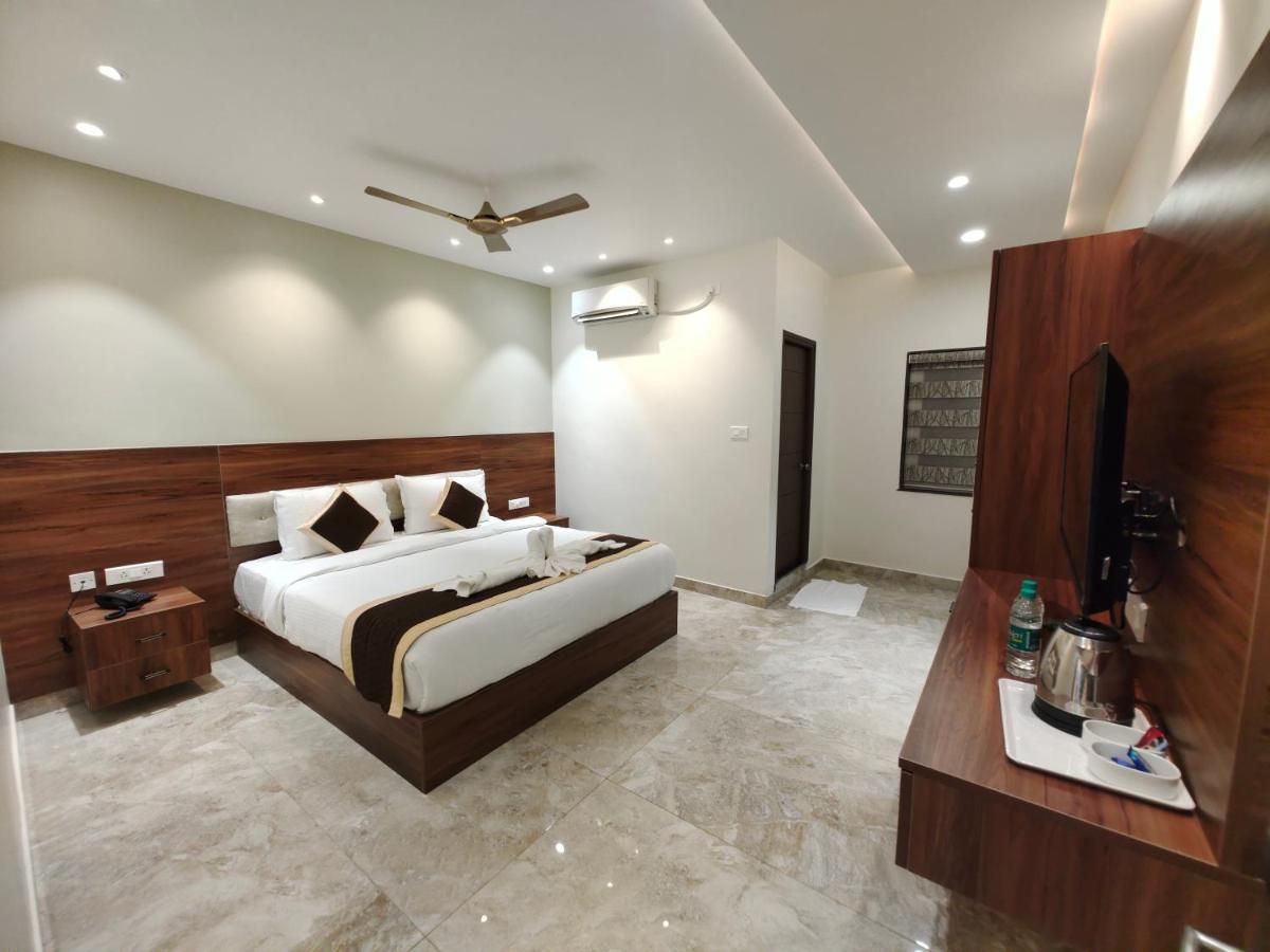 Hotel Thousand Pillars Warangal Exterior photo